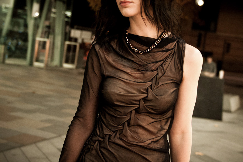 FAIIINT Outfit Detail FAIIINT, Outfit, Fashion, Blogger, Dress, DIY, Handmade, Plaited, Twisted, Rouched, Gathered, Draped, Asymmetric, Nude, Black, Mesh, Silk, Jersey, Ligia Dias, Necklace, Detail, Close Up