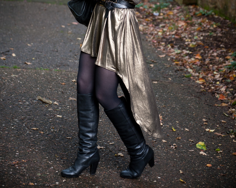 FAIIINT Outfit Details FAIIINT, Outfit, Gold, Black, Oh My Love, Sophia, Dip Hem, Dress, Mullet Dress, Asymmetric, Metallic, Foil, Tank, Jersey, Topshop, Knee High, Boots, Leather, Snood, ASOS, Balenciaga City, Wrap Belt, Style, Blogger, Fashion