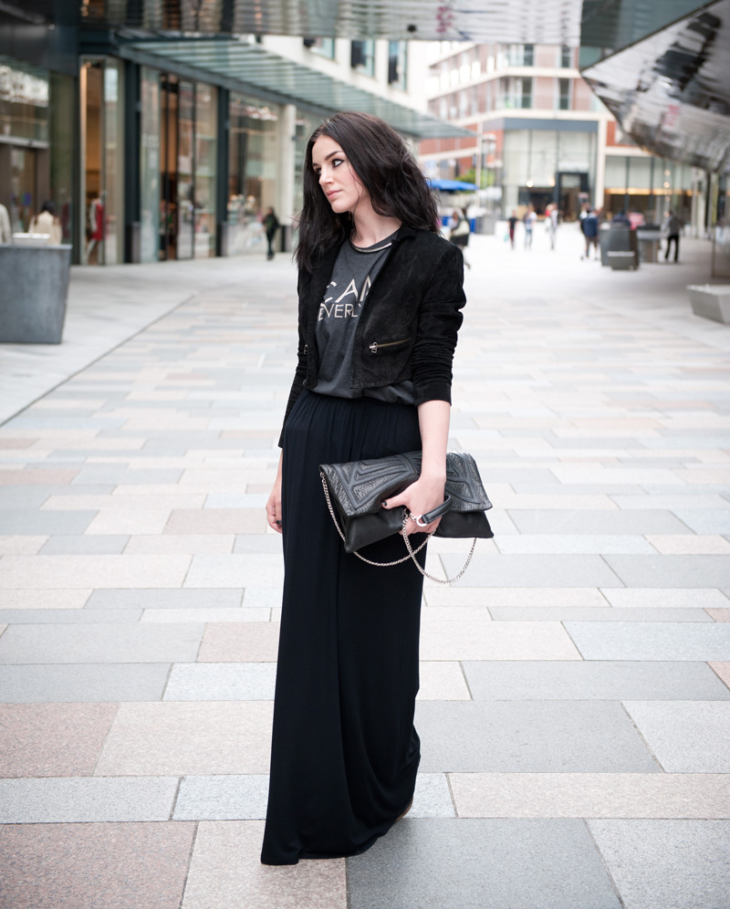 FAIIINT Tee & Maxi Outfit FAIIINT, Outfit, Black, Grey, Camp Beverly Hills, Tee, Mens, Topshop, Lazer Cut, Suede, Cropped, Jacket, Bracher Emden, Clutch, ASOS, Maxi Skirt, H&M, Silver, Choker, WIWT, OOTD, Street Style
