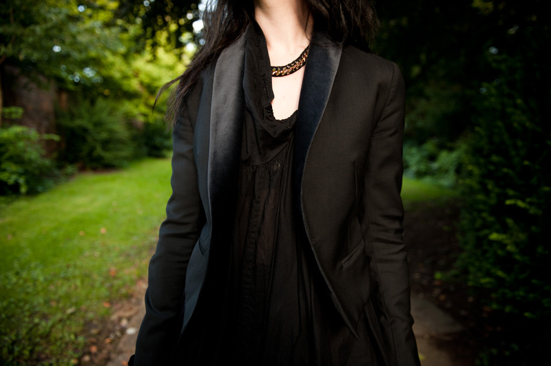FAIIINT Outfit FAIIINT, Outfit, Topshop, Todd Lynn, Tux, Blazer, Tuxedo, All Saints, Draped, Dress, Detail, Ligia Dias, Necklace, Choker, Black, Velvet