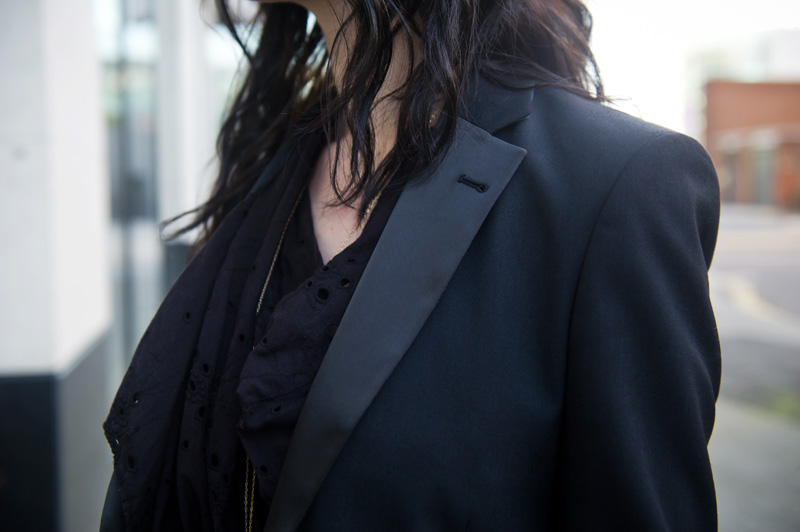 Fashion blogger Stephanie of FAIIINT wearing Superdry x Timothy Everest Rock Rebel Blazer, Allsaints draped anglaise dress. Tailoring, details.
