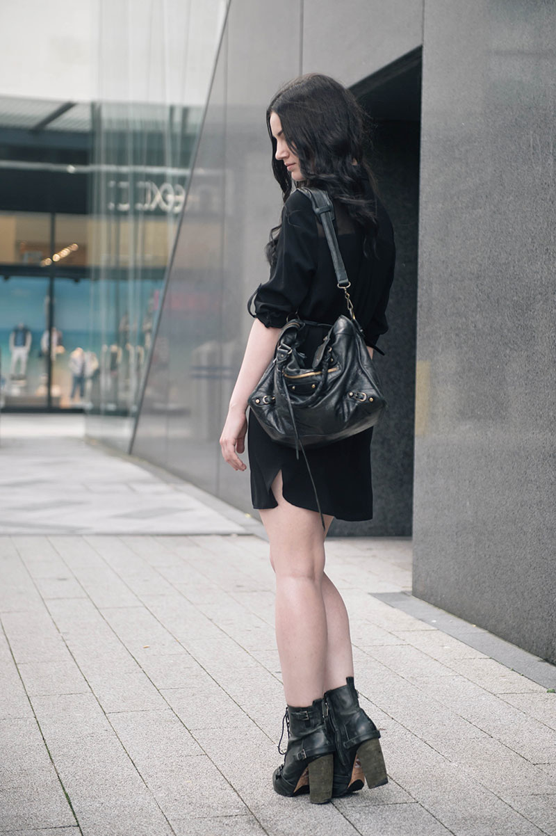 Fashion blogger Stephanie of FAIIINT wearing Dorothy Perkins Military shirt dress with chiffon panel, ASOS Belt, Topshop lace up boots, Balenciaga City. All black outfit goth street style.