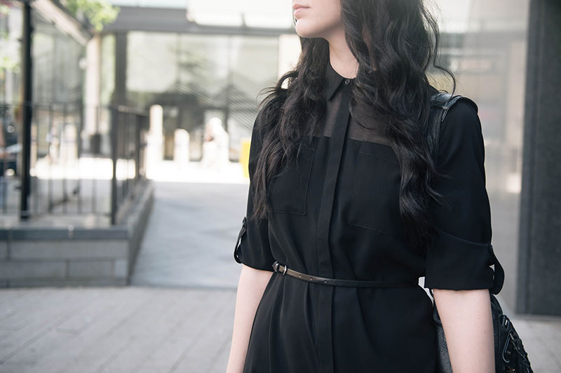 Fashion blogger Stephanie of FAIIINT wearing Dorothy Perkins Military shirt dress with chiffon panel, ASOS Belt. All black outfit goth street style.