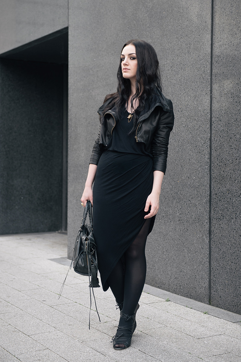 Fashion blogger Stephanie of FAIIINT wearing FAIIINT cropped leather jacket, Helmut Lang tee, River Island skirt, Kasun vampire heart necklace & claw ring, Skin by Finsk wedges, Balenciaga city. Casual goth dark all black street style.