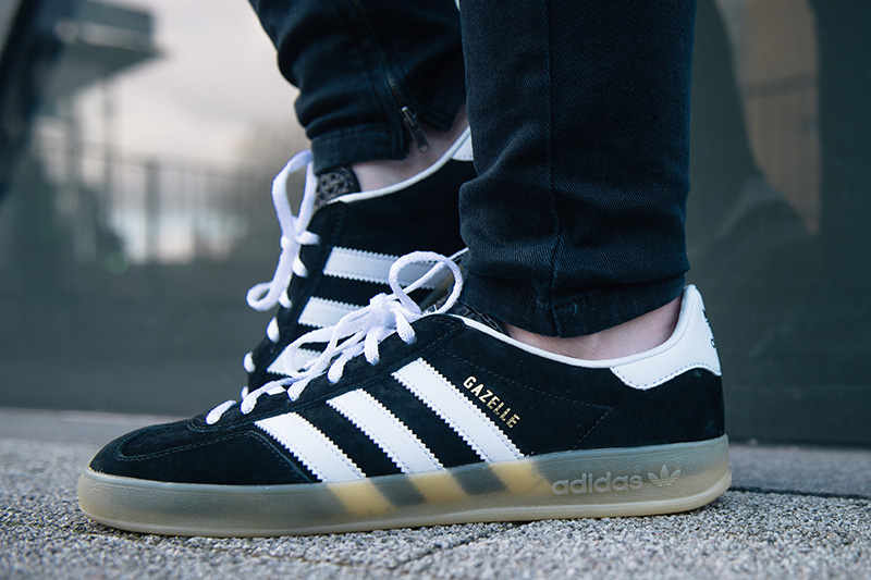 FAIIINT Adidas Gazelle Indoor black & white trainers