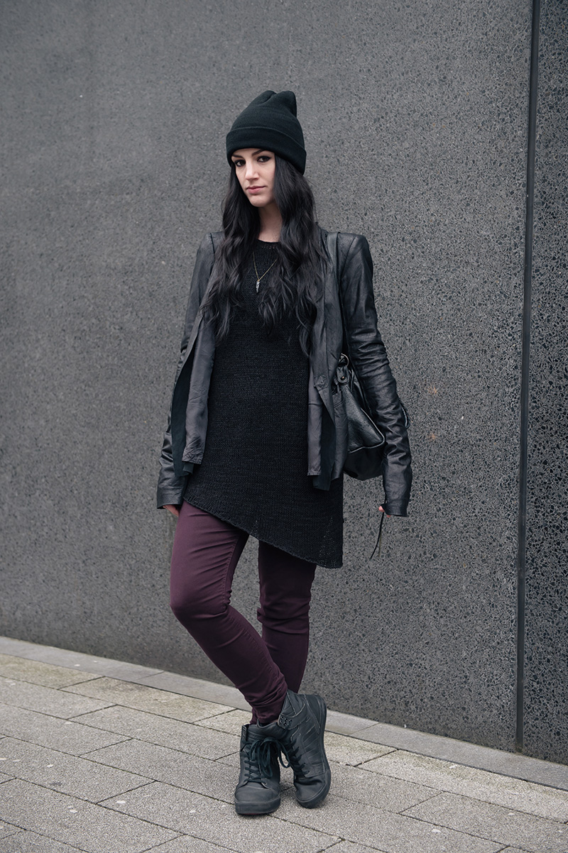 Fashion blogger Stephanie of FAIIINT wearing ASOS beanie, Rick Owens leather jacket, H&M asymmetric knit jumper New Look burgundy jeans, Supra skytop tuf sneakers, balenciaga city bag. All black casual grungy dark street style outfit