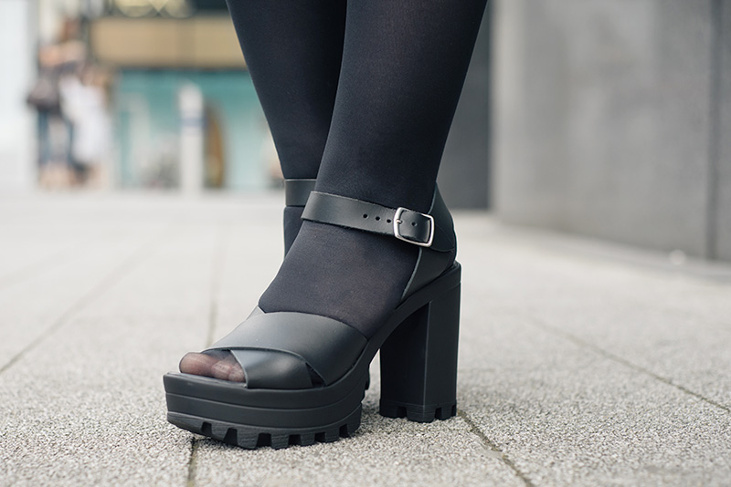 FAIIINT New Look black leather cleated sole platform sandals.