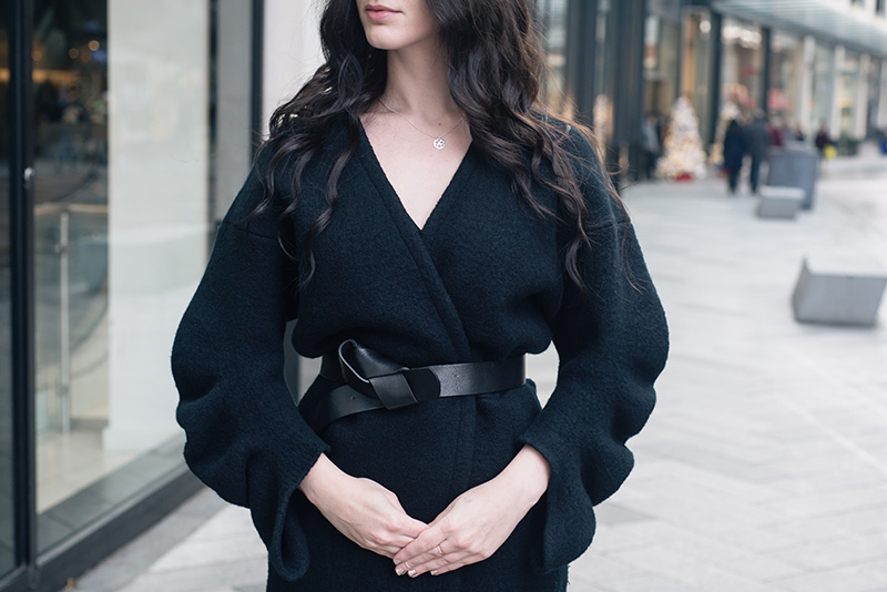 Fashion blogger Stephanie of FAIIINT wearing Stella McCartney felt kimono jacket, H&M knot belt, Jessica Flinn silver stars necklace. All black everything dark style outfit details.