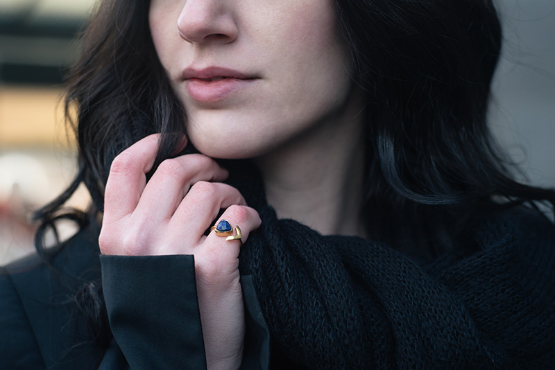 Fashion blogger Stephanie of FAIIINT wearing Ottoman Hands gold and Lapis Lazuli triangle and arrow open ring. Outfit details.