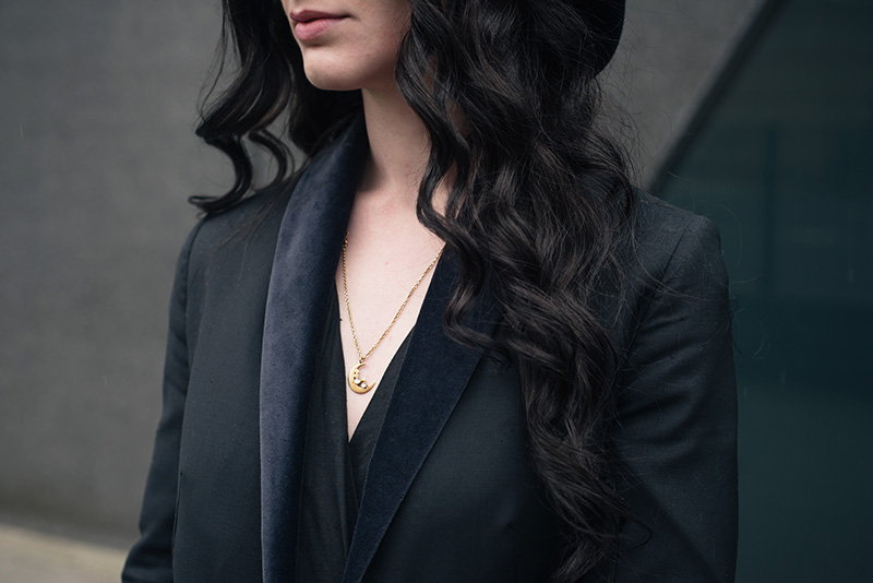 Fashion blogger Stephanie of FAIIINT wearing Phoebe Jewellery moonstone moon gold necklace. Outfit details.