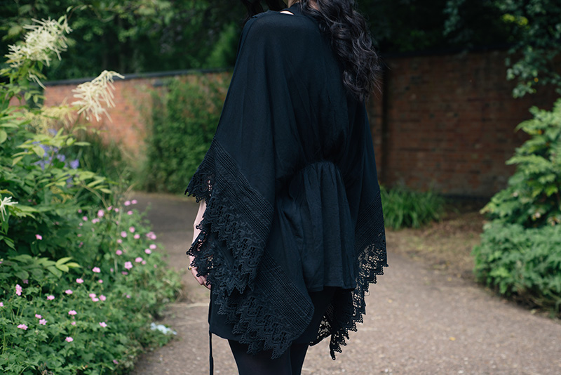 Fashion blogger Stephanie of FAIIINT wearing Blue Vanilla New Look Lace trim draped kimono. All black everything dark gothic witchy style outfit details.