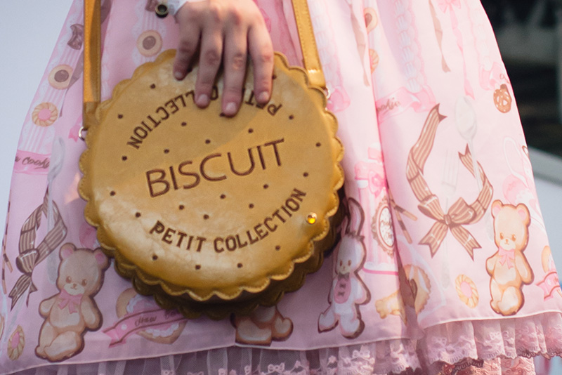 Hyper Japan festival 2016 Kensington Olympia. Kawaii cute lolita outfit details, biscuit bag purse.
