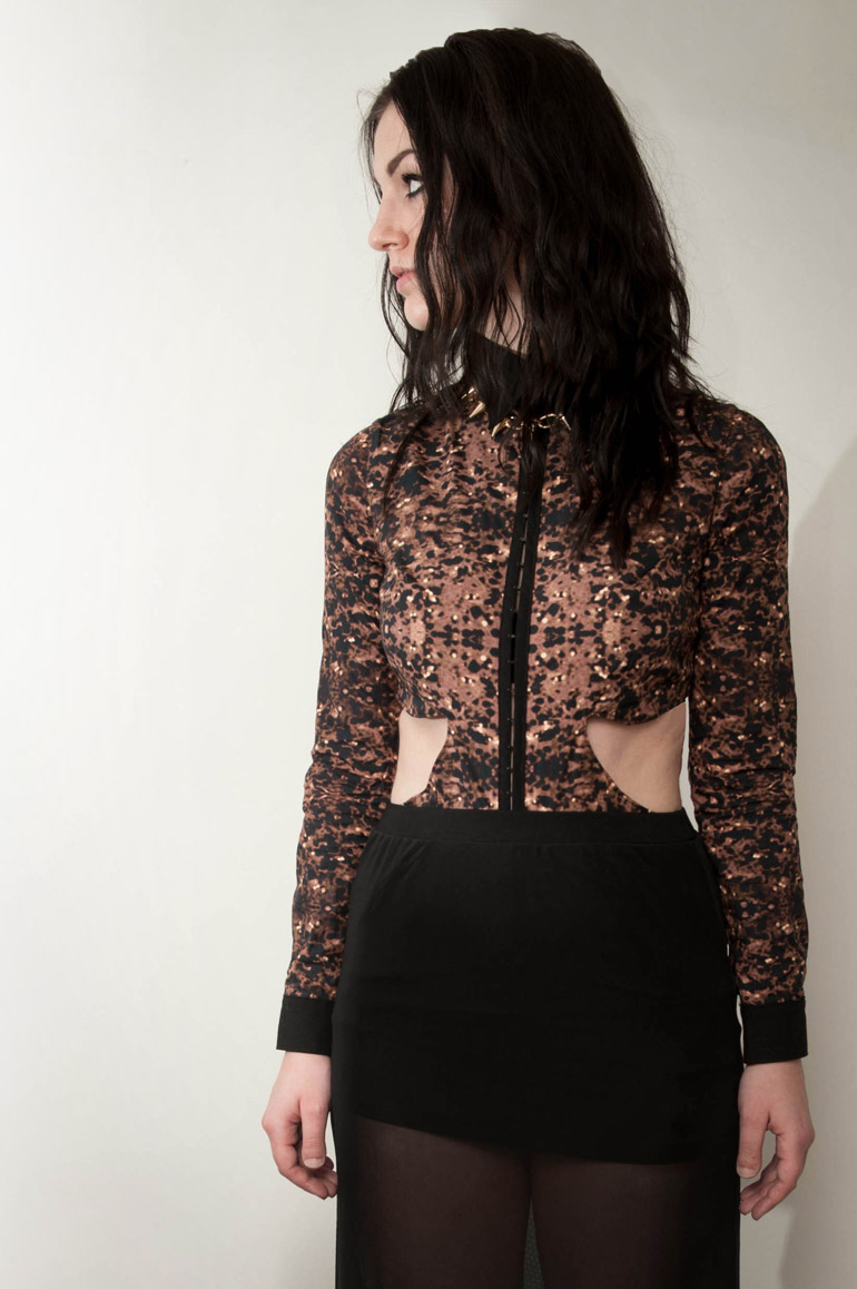 FAIIINT Brain Print Shirt Outfit FAIIINT, Outfit, Shirt, Cut outs, Made, DIY, Bodysuit, Print, Brain, Sheer Maxi, Spikes, Choker, Vero Moda, ASOS, Black, Nude, Peach, Gold