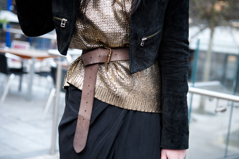 FAIIINT, Outfit, Black, Gold, Brown, Metallic, Knit, Chunky, Sweater, Jumper, Boohoo, Boohoo.com, Topshop, Jacket, Suede, Cropped, Leather, Belted, Cinched, Belt, Detail,